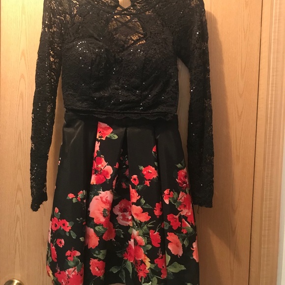 Homecoming/semi-formal dress - Picture 1 of 3